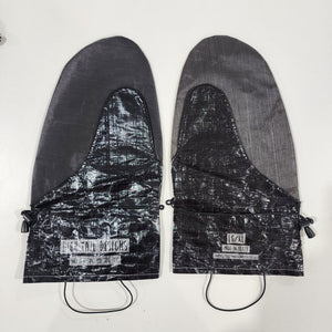 Cosmetic Seconds - Rain Mitt "Ink"